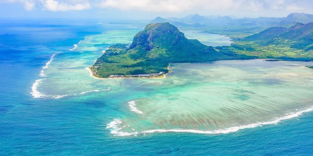 Mauritius Underwater Waterfall Helicopter Tour (3)
